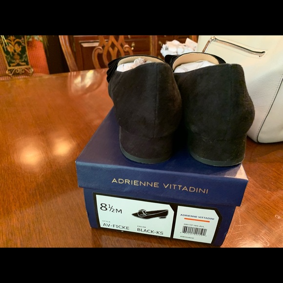 Adrienne Vittadini Womens Black Suede Flats with Bow, Size 8.5, like new - Picture 3 of 4